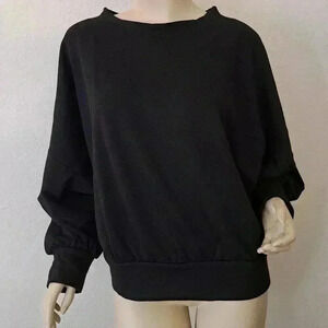 Sweater pull over top black